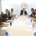 El líder del PP, Mariano Rajoy, al frente de una reciente reunión de su comité de dirección tras verse con Albert Rivera-EFE