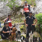 Los integrantes de la Unidad Canina UCAS de Arrate colaboran desde ahora con los servicios de emergencia.-UCAS DE ARRATE