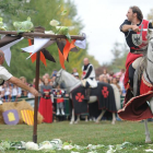 Imagen del torneo medieval que se celebra en la ribera del río Arlanzón.-ISRAEL L. MURILLO