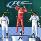 Vettel, Hamilton y Bottas, en el podio de Australia.-AFP