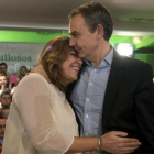 La presidenta de Andalucía, Susana Díaz, y el expresidente del Gobierno José Luis Rodríguez Zapatero, en un mitin en Jaén.-EFE / JOSE MANUEL PEDROSA