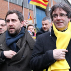 Toni Comín y Carles Puigdemont, en una manifestación en Bruselas.-/ BERNAT VILARO (ACN)
