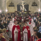 Momento del Vía Crucis Penitenciario que se celebró en la iglesia de San Lesmes.-ISRAEL L. MURILLO