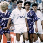 Imagen de los tocamientos de Míchel a Valderrama en 1991.-/ ARCHIVO