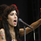 Amy Winehouse durante una presentación.-AP