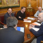 Un momento de la reunión mantenida ayer en Burgos por los representantes provinciales alaveses y burgaleses.-R. O.