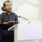 Pablo Echenique durante la rueda de prensa en la que se postula como candidato a la secretaría de organización.-J.M. PRATS