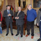 Miembros del Colegio Oficial de Psicología de Castilla y León, en su reunión con el alcalde de Burgos.-ISRAEL L. MURILLO
