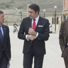 César Rico, Juan Carlos Suárez-Quiñones y Baudilio Fernández Mardomingo, durante la celebración del Día de la Provincia en Quintanadueñas.-RAÚL G. OCHOA