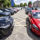 Vehículos en exposición en la Feria delAutomóvil ubicada en el aparcamiento de Santa Teresa.-SANTI OTERO
