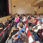 El fundador de Forocoches durante su conferencia ante un  auditorio de la Universidad Isabel I lleno.-ISRAEL L. MURILLO