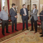 La junta de la Federación Provincial de Hostelería en su cita con Lacalle y Gómez.-SANTI OTERO