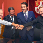 Víctor Escribano, César Rico, Juan Carlos Suárez-Quiñones y Ángel Carretón tras la firma del acuerdo en Villadiego.-ICAL