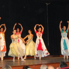 Componentes del Ballet Antología en una de sus actuaciones en Melgar de Fernamental.-AYTO. MELGAR