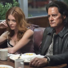 Nicole LaLiberte y Kyle MacLachlan, en lo nuevo de 'Twin Peaks'.-SHOWTIME / SUZANNE TENNER