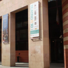 La biblioteca abre de 9.30 a 14.30 y de 16 a 21 horas.-L. V.