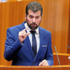 Luis Tudanca durante el debate de ayer.-J. M. LOSTAU