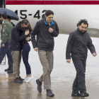 Ángel Sastre, José Manuel López y Antonio Pampliega a su llegada a Madrid.-Presidencia del Gobierno