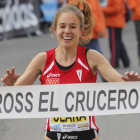 Clara Simal celebra la victoria conseguida el pasado año.-ISRAEL L. MURILLO
