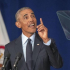Obama, el viernes en la Universidad de Ilinois.-AP / STEPHEN HAAS