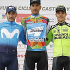 Carlos Barbero (izquierda), en el podio junto a Rubén Plaza, el ganador final, y Eduard Prades.-