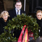 El Presidente del Gobierno en funciones, Mariano Rajoy, junto a Cristina Cifuentes y Manuela Carmena presidiendo el acto en memoria de las víctimas del 11 M.-JUAN MANUEL PRATS