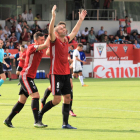Diego Cervero celebra el gol que le dio la victoria al CD Mirandés ante el Sporting B.-ALFONSO G. MARDONES