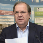 Herrera clausuró la IV edición del Curso de Verano ‘Prensa y Poder’-R. O. / ICAL