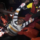Rescate de refuguados frente a las costas libias este 12 de octubre-ARIS MESSINIS