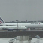 Un corte de energía ha obligado a suspender la llegada y salida de vuelos en el Aeropuerto Internacional Hartsfield-Jackson Atlanta.-EFE