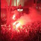 La fiesta por el título de Liga azulgrana en Canaletes.-Foto: FERRAN NADEU