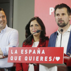 De la Rosa, junto a Esther Peña y Luis Tudanca, el pasado domingo-SANTI OTERO