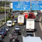 Retenciones en la AP-7, en una imagen de archivo.-EL PERIÓDICO