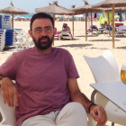 Cruz en la playa de Valdelagrana, en el Puerto de Santa María (Cádiz).-ECB