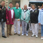 La cordialidad reina entre los miembros de las diferentes agrupaciones de blusas.-E. M.