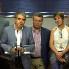 El portavoz de Convergència, Francesc Homs, con algunos de los diputados de su partido, en el Congreso.-DAVID CASTRO