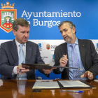 Lacalle y Pérez Mateos rubricaron ayer el acuerdo.-S. OTERO
