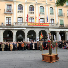 El teniente general-jefe del Mando de Adiestramiento y Doctrina del Ejército, José Carrasco Gabaldón, pasa revista-Ical
