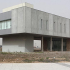 El edificio permanece cerrado cuatro años después de su construcción.-L.V.