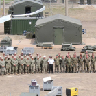 Militares participantes en el ejercicio preparando la base de Zaragoza.-OTAN