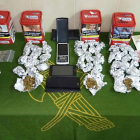 Material incautado por la Guardia Civil.-ECB