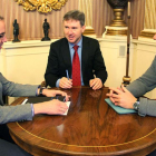 EL alcalde, Javier Lacalle, se reunió con los organizadores del congreso de profesionales de diseño.-JAIME CARAZO