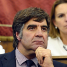 Fernando Gómez mientras se debatía sobre la comisión de investigación.-ICAL