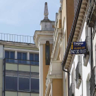 Anuncio de una vivienda de alquiler en la capital burgalesa.-RAÚL G. OCHOA