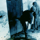 Militares argentinos en una acción represiva, en Tucumán, en 1975.-ARCHIVO
