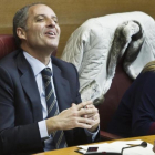 El expresidente de valenciano Francisco Camps, en su escaño de las Corts, en el 2012.-MIGUEL LORENZO