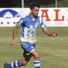 Zazu controla el balón.-SANTI OTERO