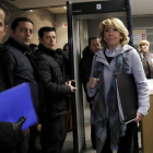Esperanza Aguirre llega al acto de conciliación con Podemos, el pasado 20 de enero.-Foto: JOSÉ LUIS ROCA