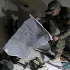 Un soldado sirio en Zamalka, en el este de Guta.-/ EFE / YOUSSEF BADAWI