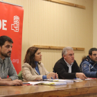 Imagen de la reunión del PSOE con alcaldes de la Ribera. ECB